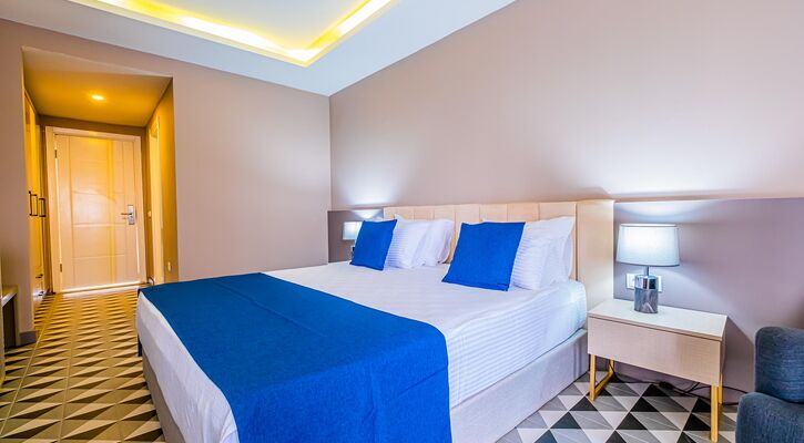 Feniks Hotel