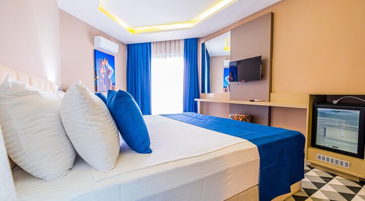 Feniks Hotel