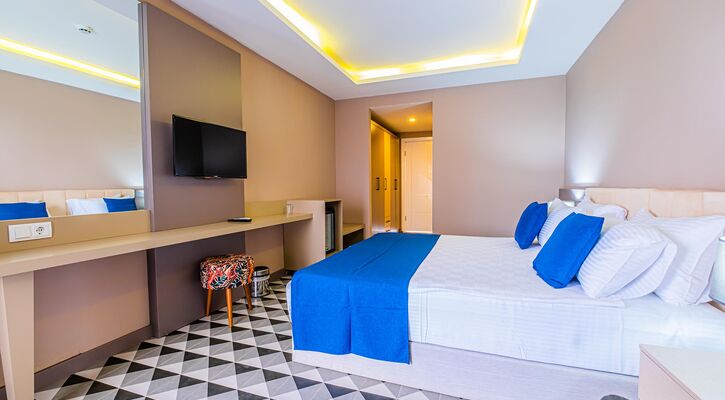 Feniks Hotel