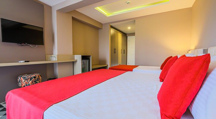 Feniks Hotel