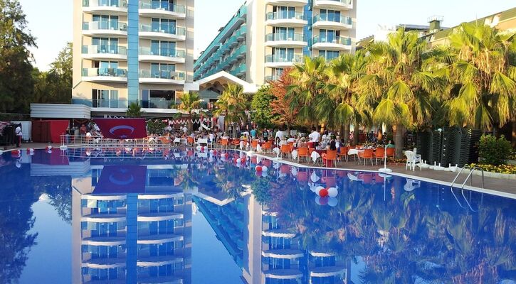 Concordia Celes Hotel