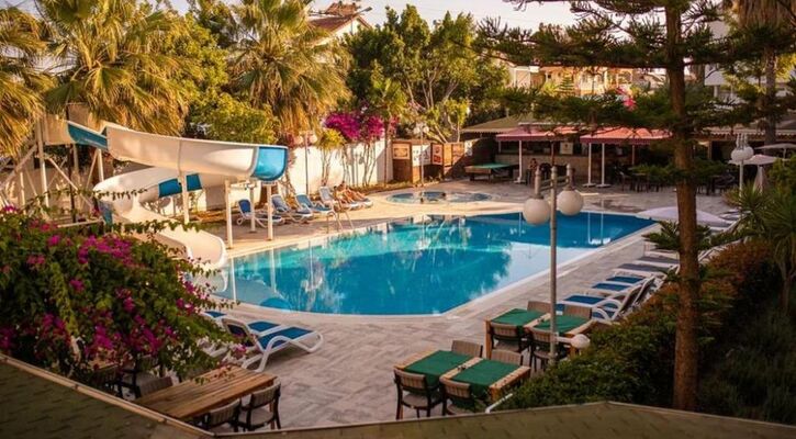 Akalia Suite Hotel