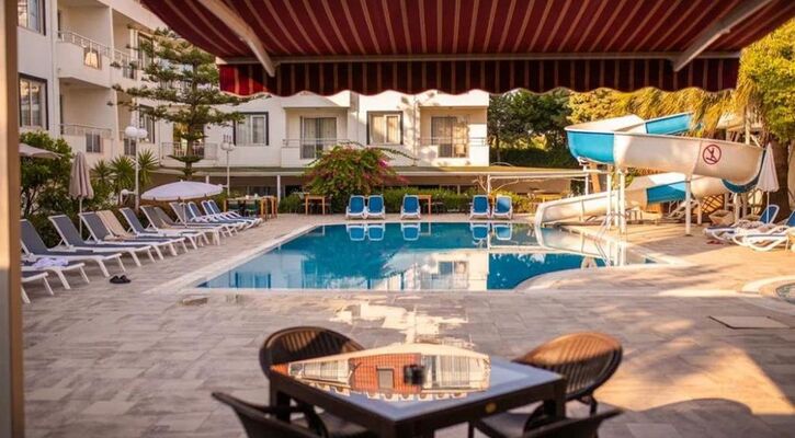 Akalia Suite Hotel