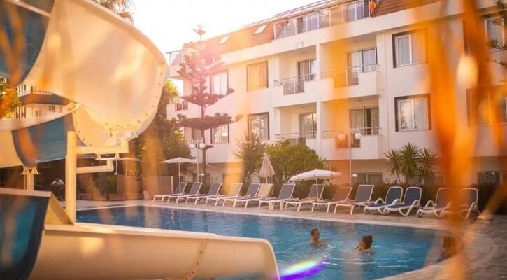 Akalia Suite Hotel