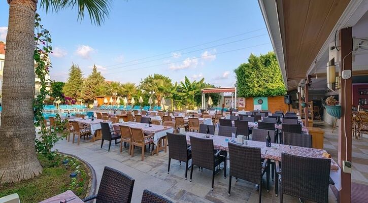 Akalia Suite Hotel