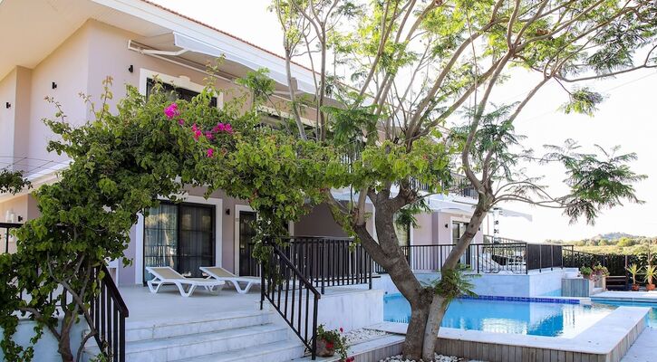 Enki Suess Alaçatı Otel