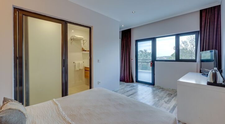 Enki Suess Alaçatı Otel