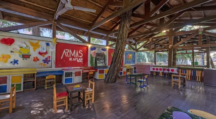 Armas Kaplan Paradise